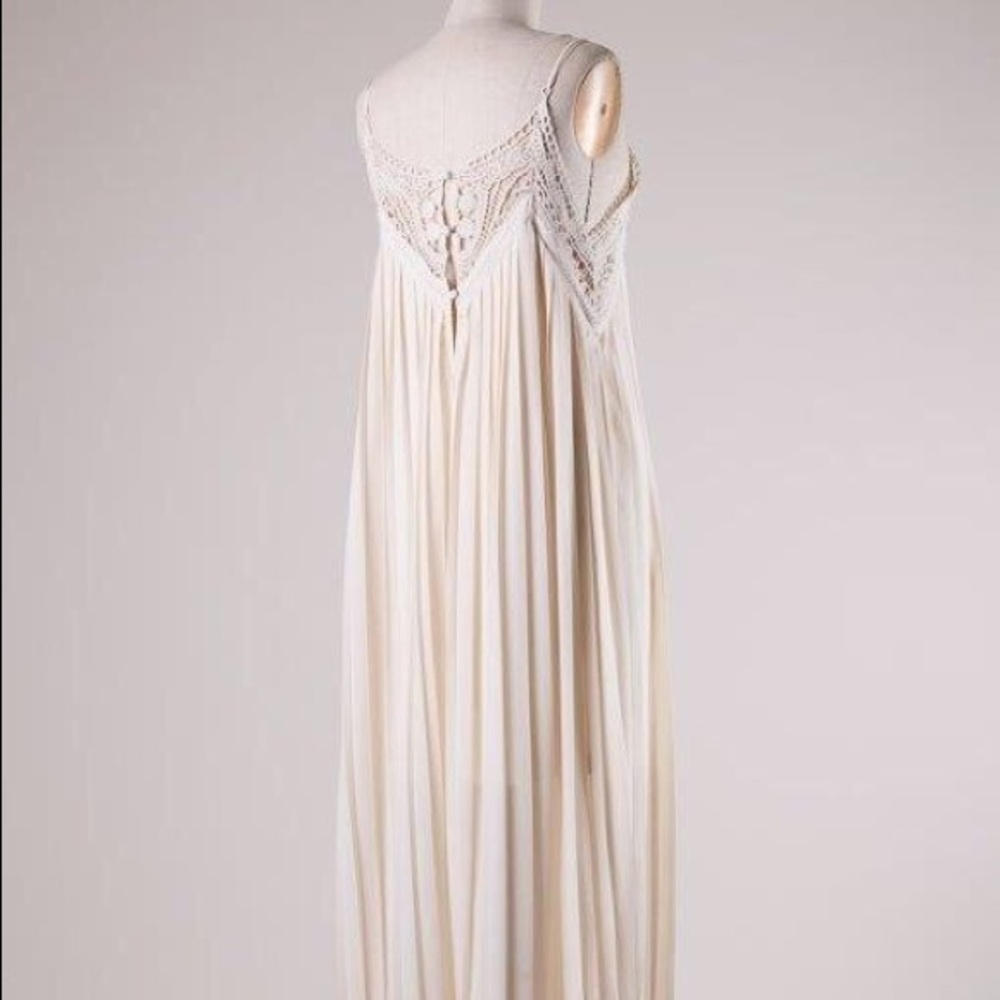 Dress - Picture 2 of 3